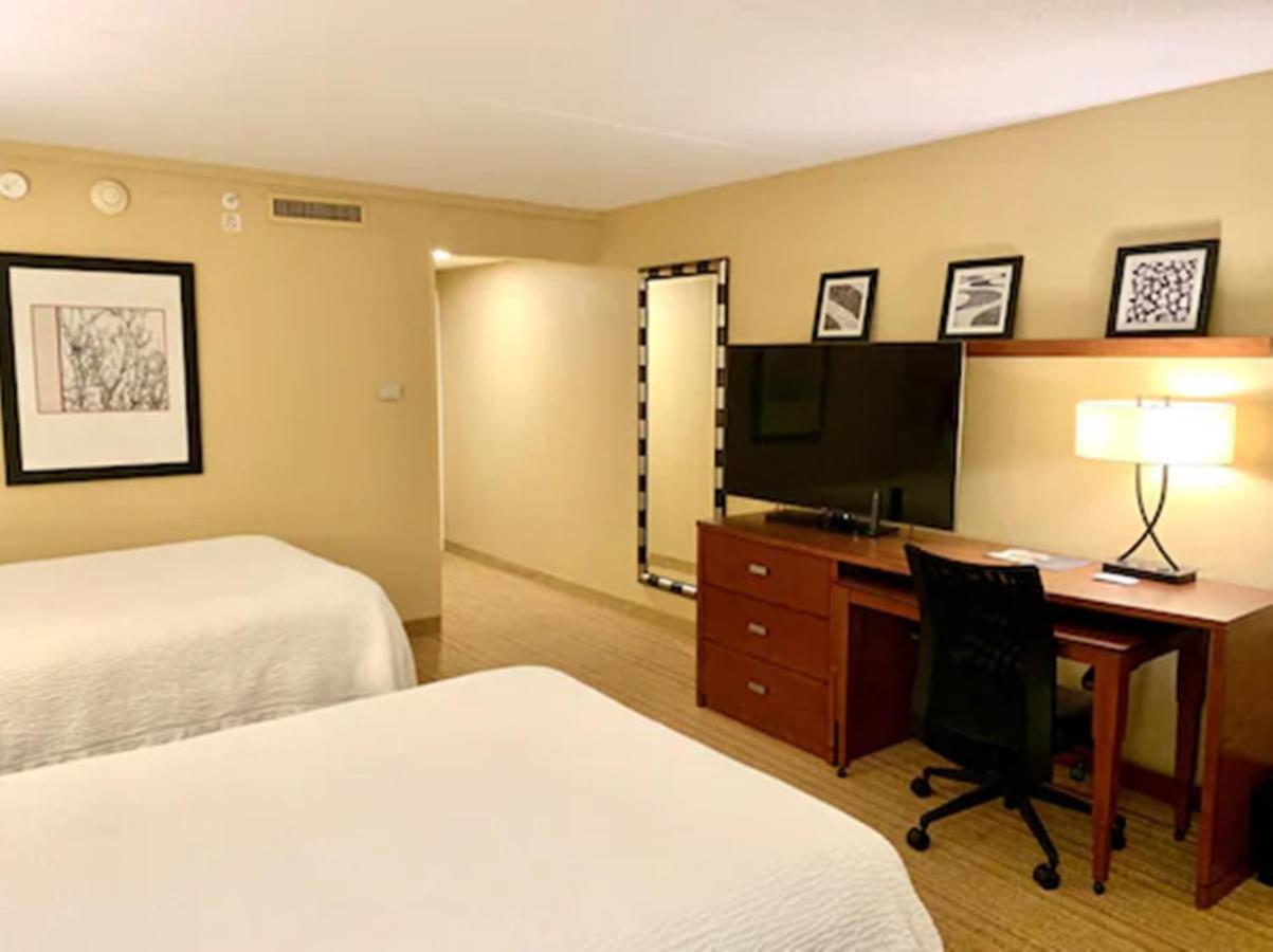 Courtyard By Marriott Buffalo Amherst/University Hotel