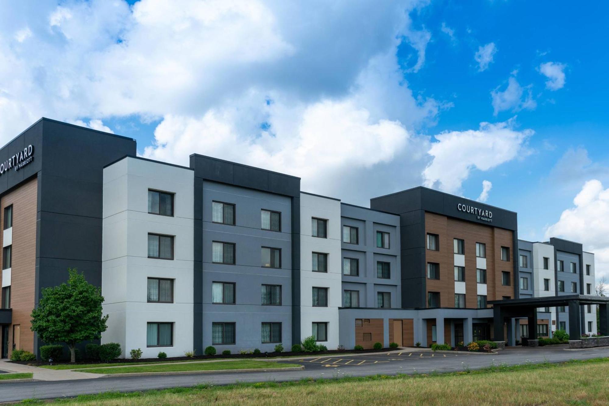 Courtyard By Marriott Buffalo Amherst/University Hotel