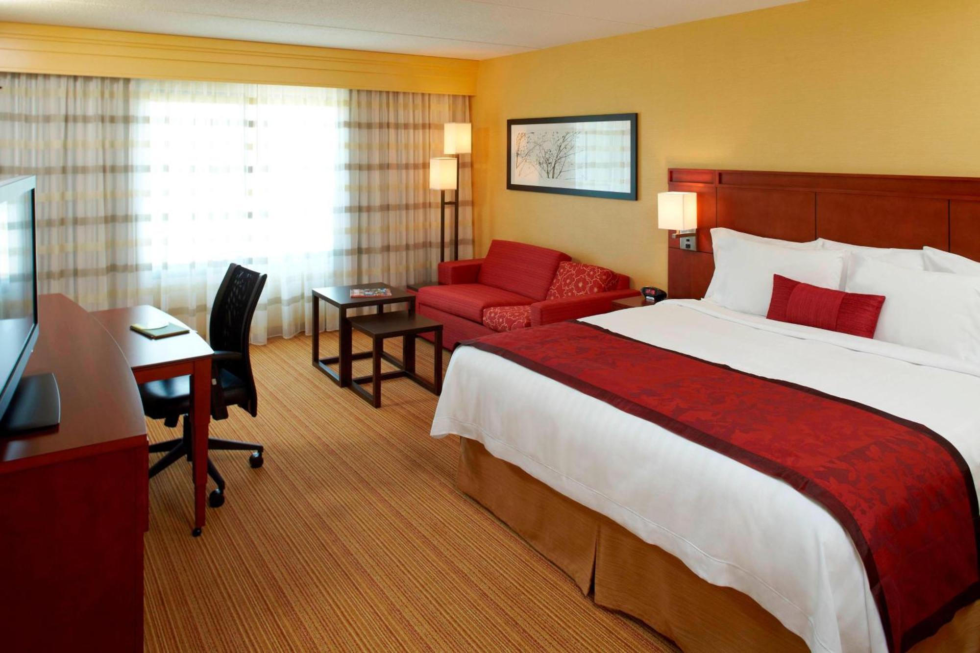 Courtyard By Marriott Buffalo Amherst/University Hotel